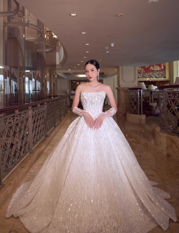 GLAMOROUS - LOOK 7