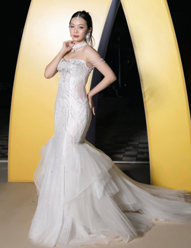 DREAM LIGHT - LOOK 2