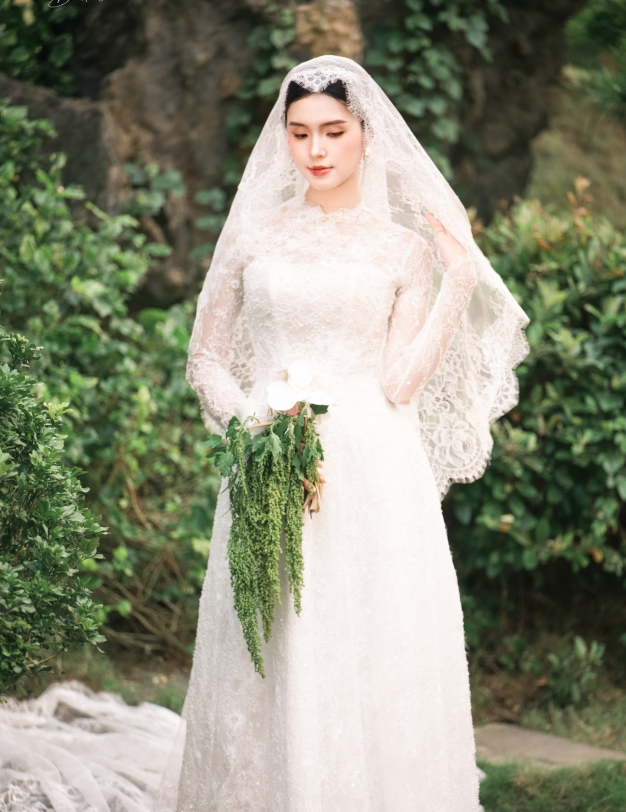 ETHEREALITY OF LACE - LOOK 4