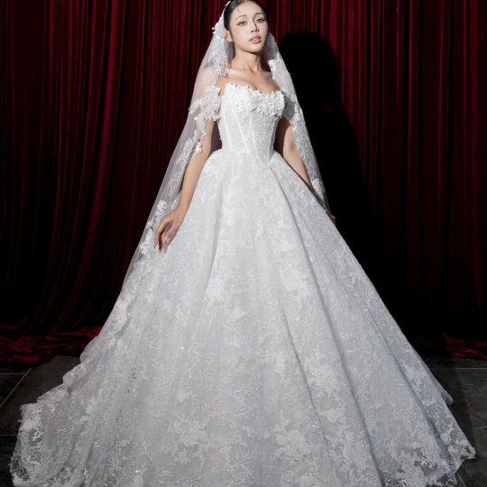 𝗔𝗠𝗢𝗥 𝗙𝗔𝗧𝗜 𝗖𝗢𝗟𝗟𝗘𝗖𝗧𝗜𝗢𝗡 - LOOK 2