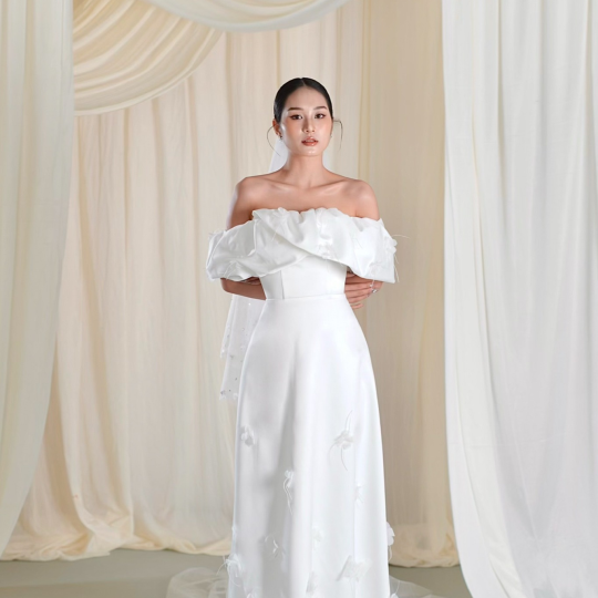 Lightly Queen | Reception Dress - LOOK 12