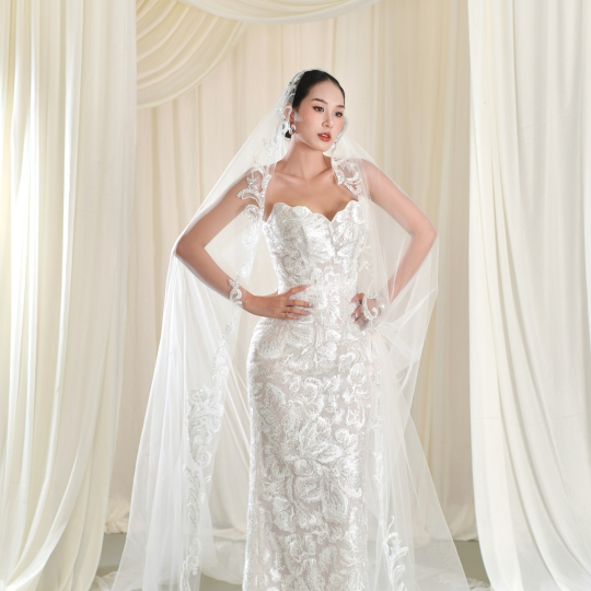 Lightly Queen | Reception Dress - LOOK 1