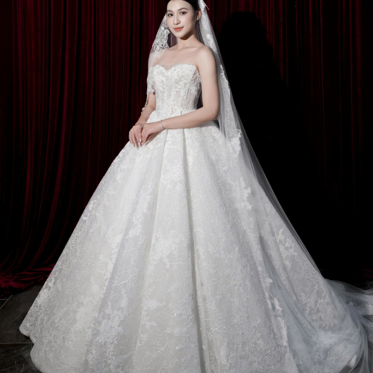 𝗔𝗠𝗢𝗥 𝗙𝗔𝗧𝗜 𝗖𝗢𝗟𝗟𝗘𝗖𝗧𝗜𝗢𝗡 - LOOK 8