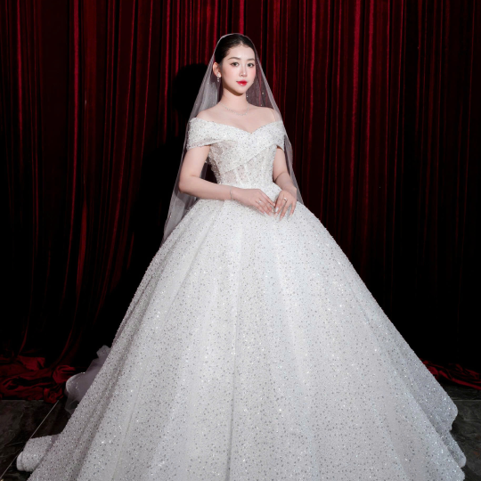 𝗔𝗠𝗢𝗥 𝗙𝗔𝗧𝗜 𝗖𝗢𝗟𝗟𝗘𝗖𝗧𝗜𝗢𝗡 - LOOK 6