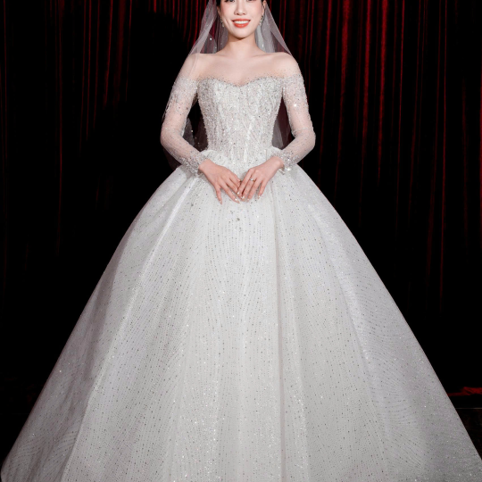 𝗔𝗠𝗢𝗥 𝗙𝗔𝗧𝗜 𝗖𝗢𝗟𝗟𝗘𝗖𝗧𝗜𝗢𝗡 - LOOK 1