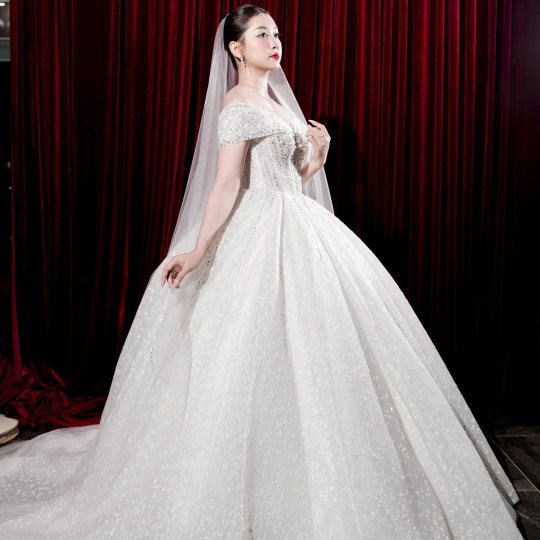 𝗔𝗠𝗢𝗥 𝗙𝗔𝗧𝗜 𝗖𝗢𝗟𝗟𝗘𝗖𝗧𝗜𝗢𝗡 - LOOK 9