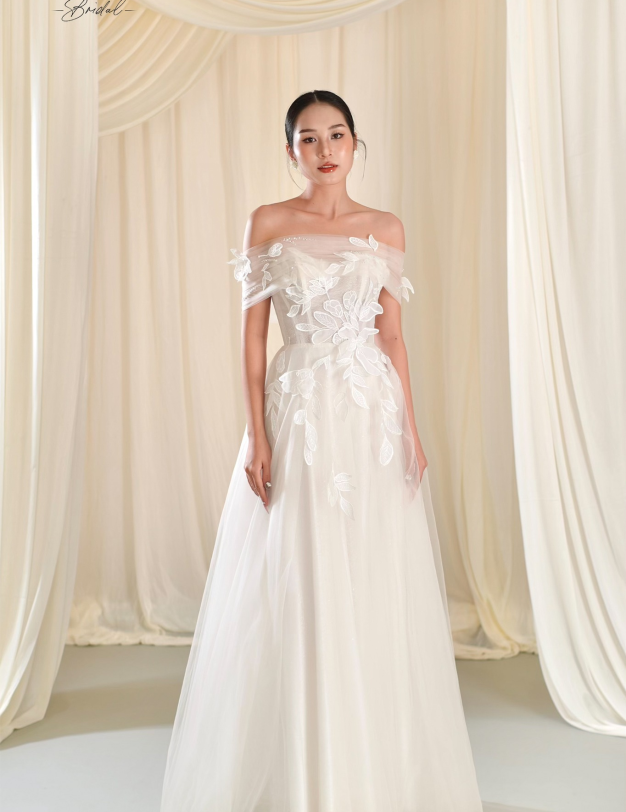 Lightly Queen | Reception Dress - LOOK 4