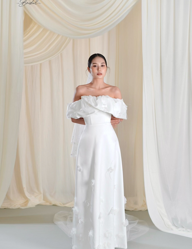 Lightly Queen | Reception Dress - LOOK 12